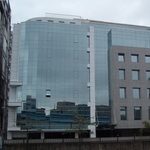 玻璃帷幕外牆清洗 - 睿展工程有限公司