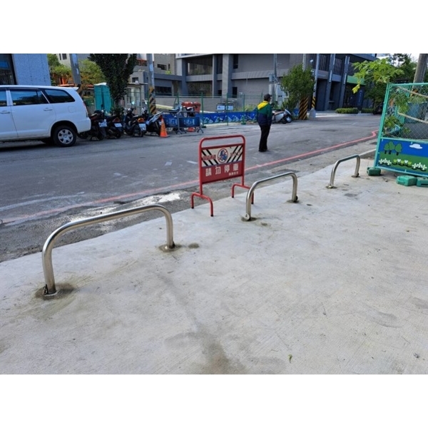 車阻-活動式車阻工程（台中市政府社會局）