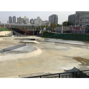 欄杆及格柵-台中市第13期市地重劃區內滯洪池工程