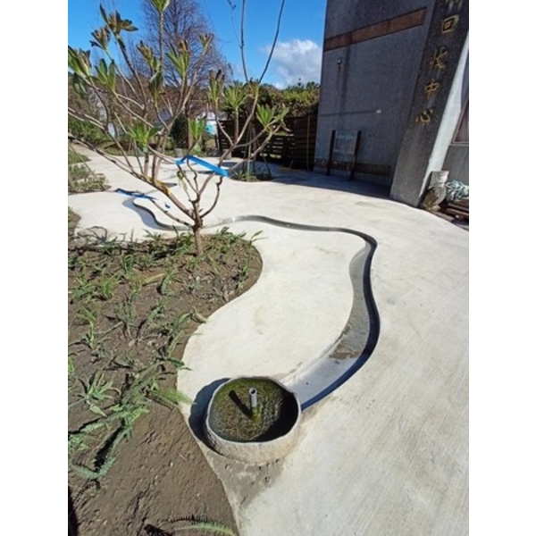 不鏽鋼水道-桃園市大溪水資源回收中心環廠步道之景觀環境改造