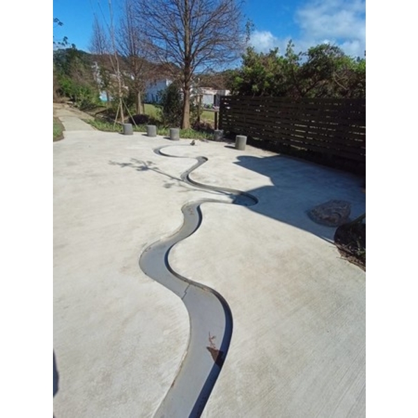 不鏽鋼水道-桃園市大溪水資源回收中心環廠步道之景觀環境改造