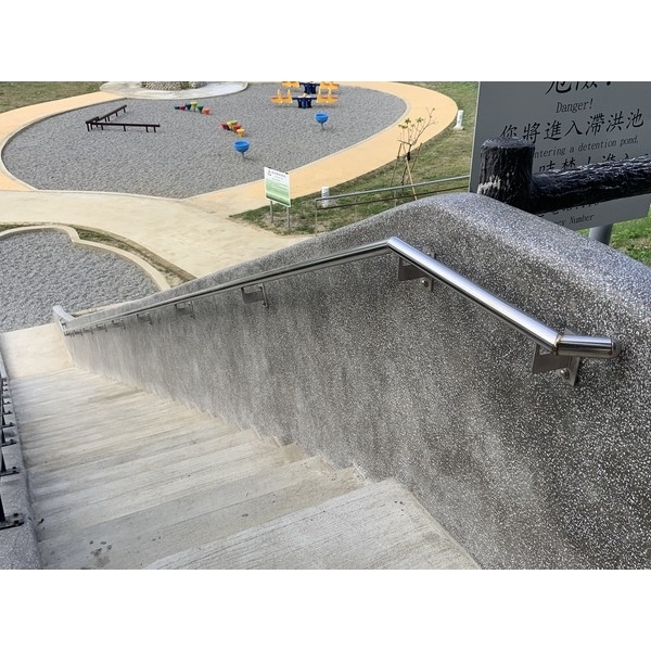 扶手-台中市第13期市地重劃區內滯洪池工程