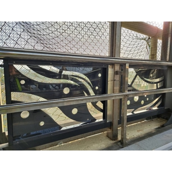 鋁合金橋面造型欄杆圖板-臺中市清水區清水車站人形跨站天橋工程