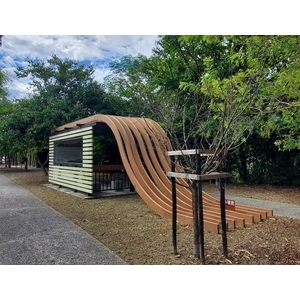 涼亭及棚架-車廂藝術展示空間