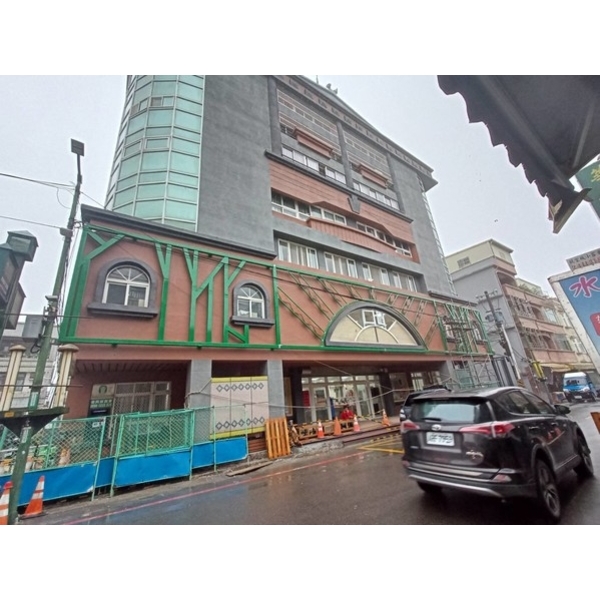 欄杆-復興區公所大門一項更新及大樓外牆改善工程