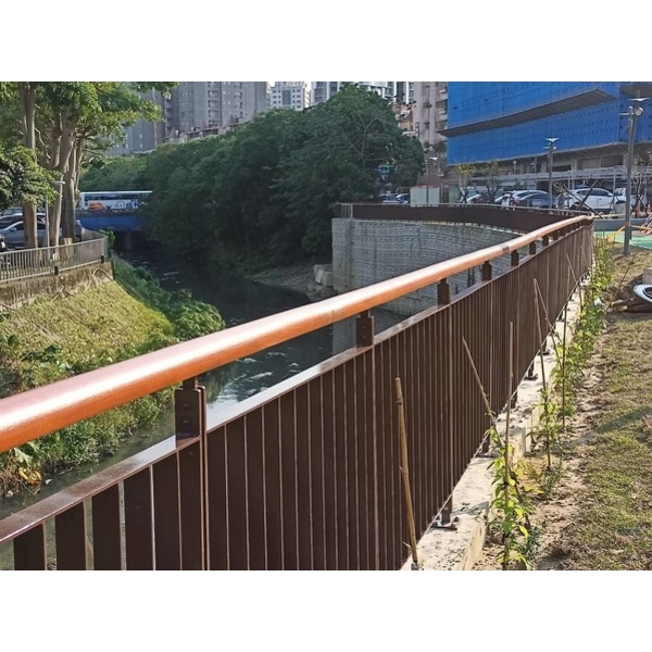欄杆-瓦磘溝河道水質及景觀改善工程