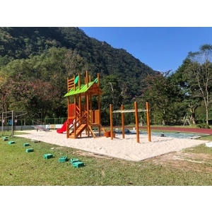 三峽區有木國小-塑木遊具設計