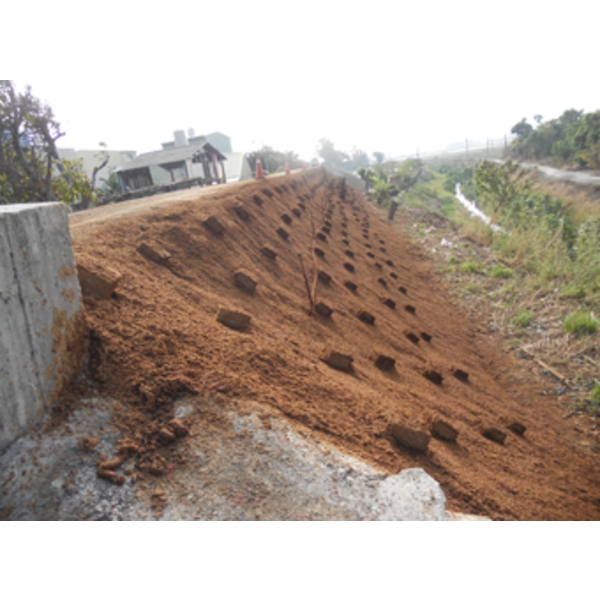 擋土護坡系列-防蝕土岩釘-甲盟實業有限公司