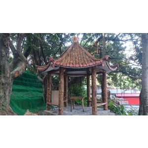 公園仿木涼亭