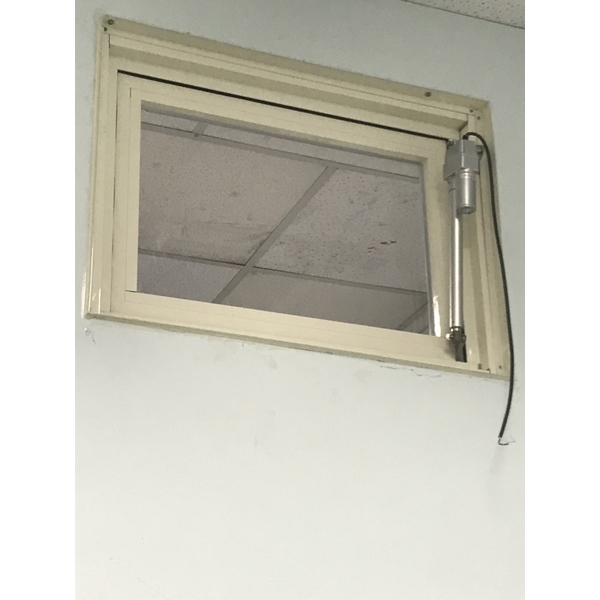 室內電動排煙窗-立丞鋼鋁有限公司