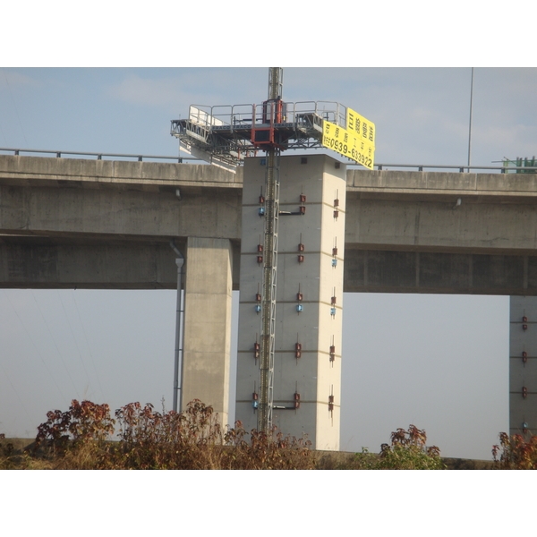 台中.霧峰-高架橋橋墩 台中.霧峰-高架橋橋墩,立都鷹架有限公司