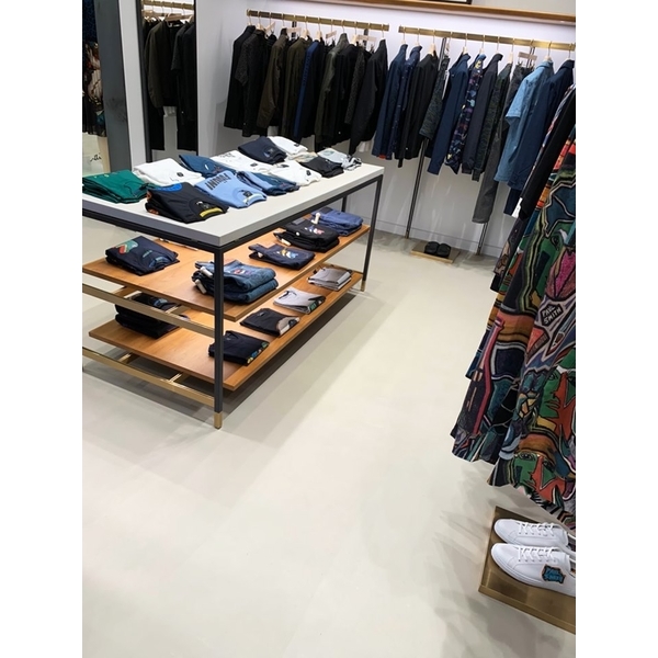 無縫自展礦石地坪 無縫自展礦石地坪-璉紅實業有限公司