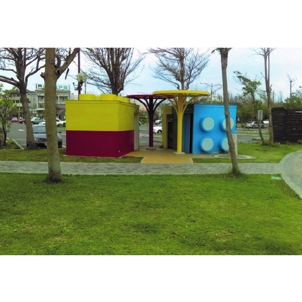 特製造型廁所-積木造型.愛心造型.彩繪.鋁格柵.補乳室.童趣,神功企業股份有限公司