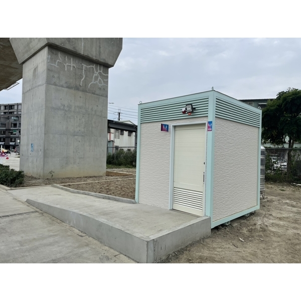 客製化尺寸陶瓷板外壁景觀廁所-神功企業股份有限公司