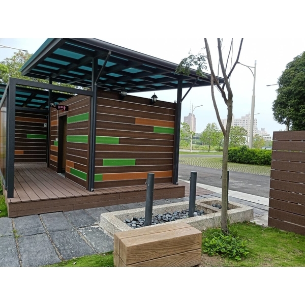 景觀廁所-臺南市新營區長勝園區綠能、新北金山區預鑄-神功企業股份有限公司