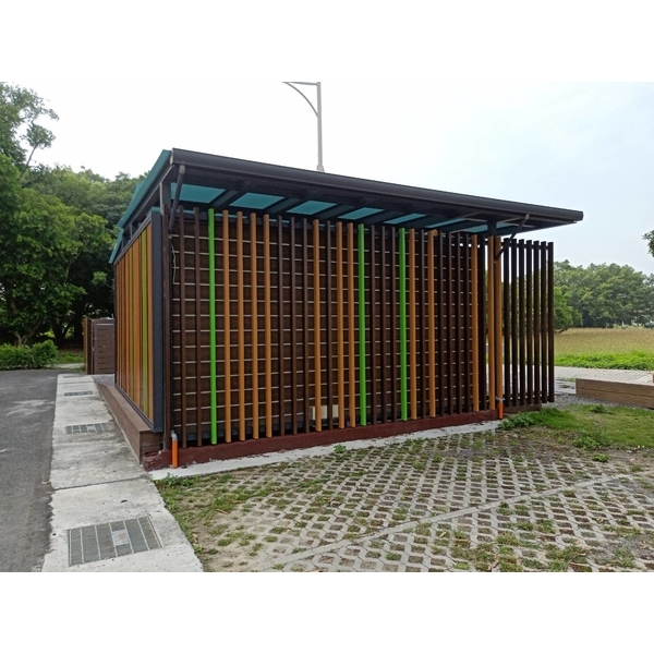 景觀廁所-臺南市新營區長勝園區綠能、新北金山區預鑄-神功企業股份有限公司