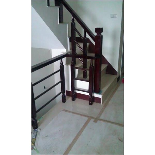 樓梯扶手