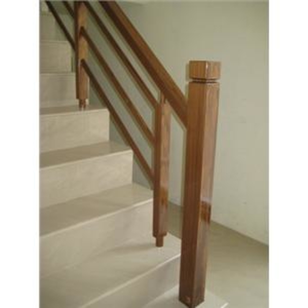 樓梯扶手