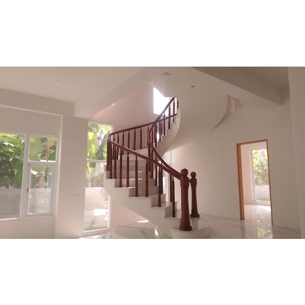 旋轉樓梯-樺樹實業社