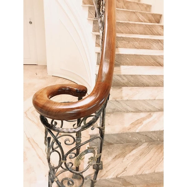 弧形鍛造扶手-樺樹實業社