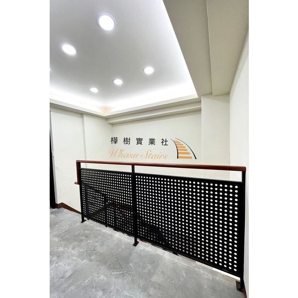 日式鐵件木扶手-樺樹實業社