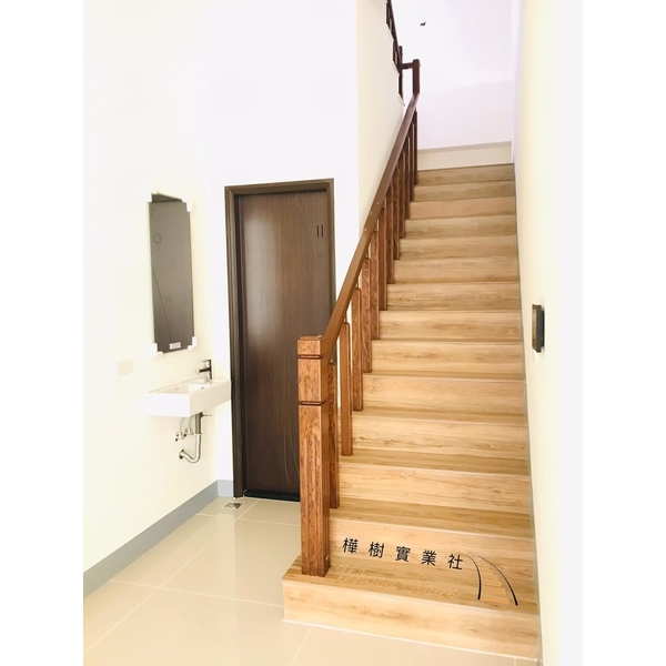 簡約木扶手 簡約木扶手-樺樹實業社