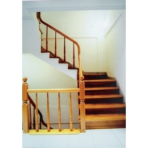 柚木扶手,凱威聯合工程有限公司