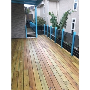 地板 , 凱威聯合工程有限公司