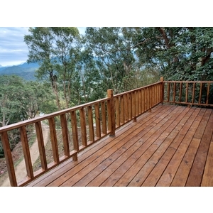 露臺 , 凱威聯合工程有限公司