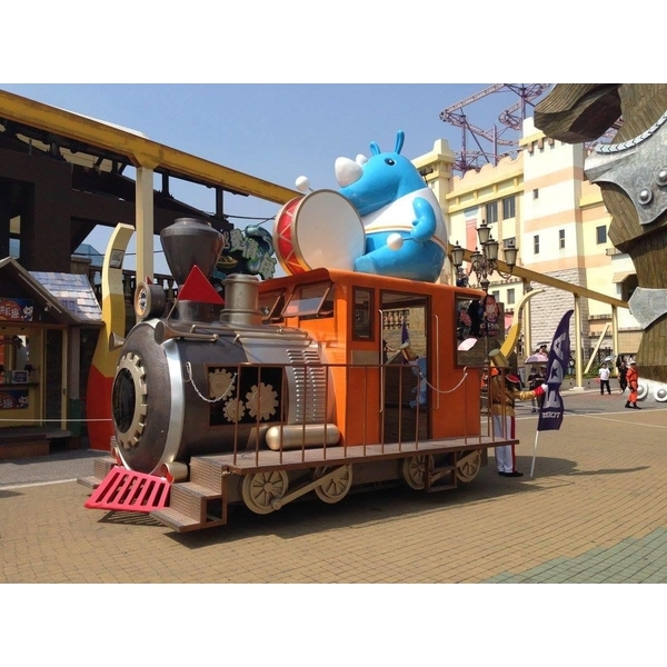 火車實例-義大樂園花車