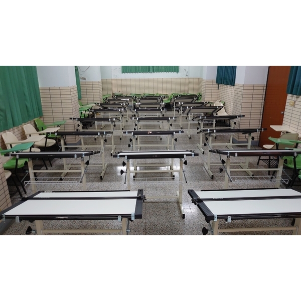 製圖教室T_1090918_2-固迪欣儀器有限公司