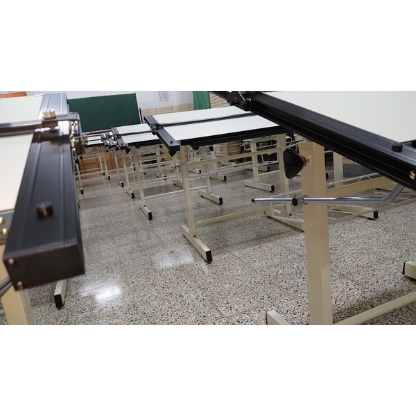 製圖教室T_1090918_2-固迪欣儀器有限公司