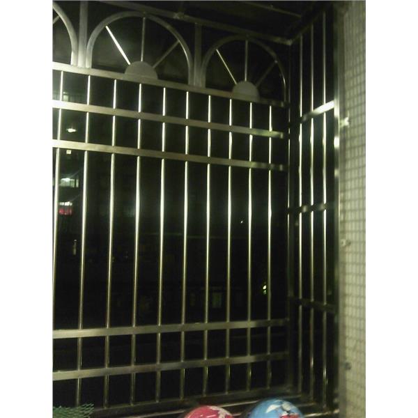 白鐵窗,源達實業有限公司