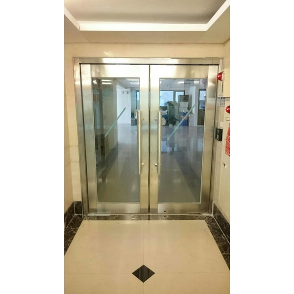 60A防火玻璃門 60A防火玻璃門,儕億金屬股份有限公司