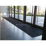 高雄美國學校(TC-102) - 甜心止滑建材有限公司