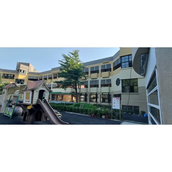 基隆市隆聖國小教室外牆 大理石漆工程 (2023/09)-晟冠實業股份有限公司