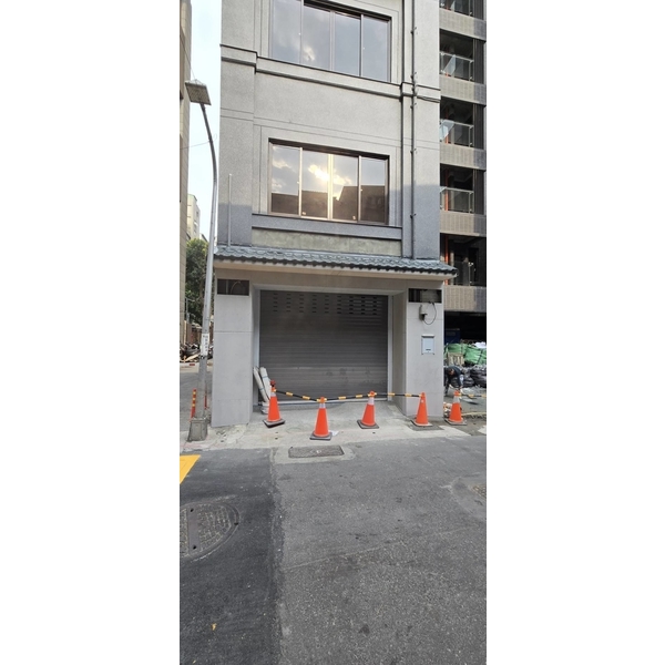 多彩崗石漆-漢口街住宅外牆工程(2025年10月)-晟冠實業股份有限公司
