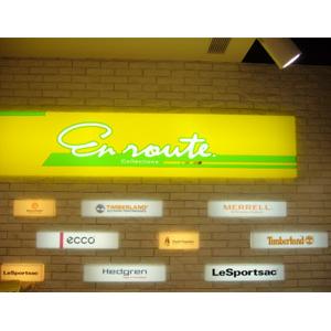 固耐石－昂路En Route 名鞋連鎖店 (四)