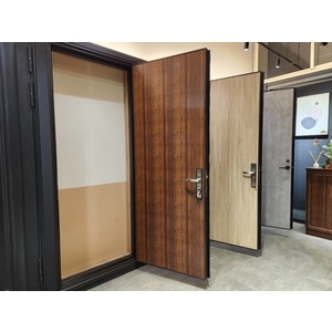 玄關門、房間門