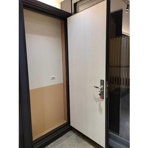 玄關門、房間門