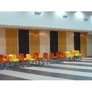 觀音鄉公所禮堂滑動(遮光)板室內面加裝擴散吸音板