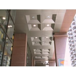 金字塔造型天花