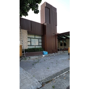 台中格柵工程實績｜台中店面外牆鋁格柵工程