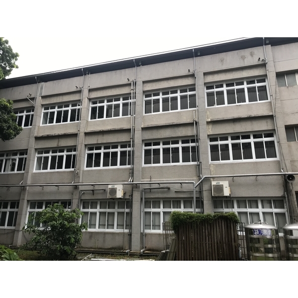 鋁門窗-長虹鋁業行