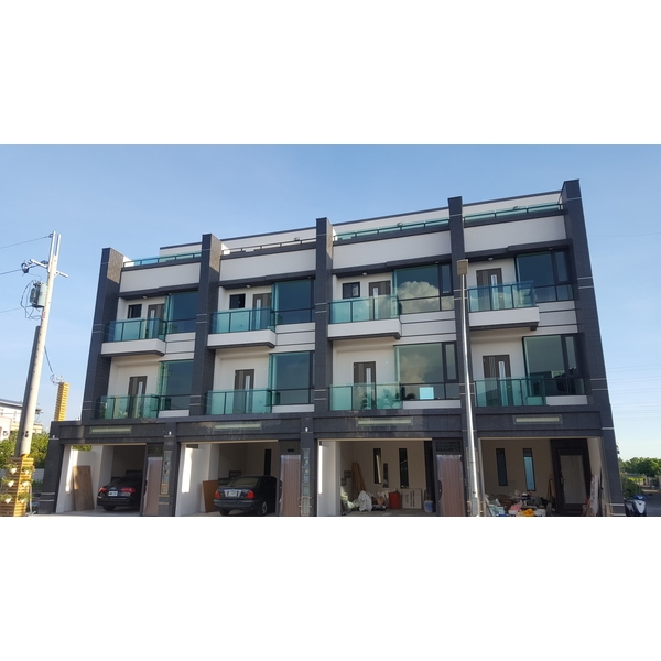 鋁門窗,長虹鋁業行