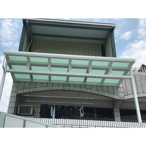 鋁格柵，H鋼安全玻璃採光罩