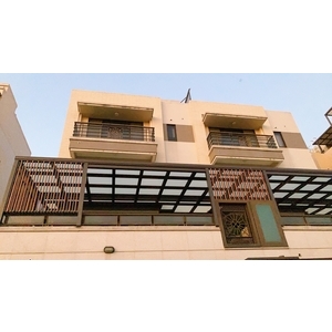 H鋼鋁玻璃採光罩十鋁格柵結合設計