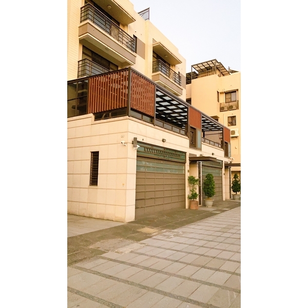 H鋼鋁玻璃採光罩十鋁格柵結合設計-長虹鋁業行