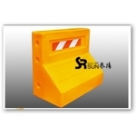 單面充水式護欄(紐澤西護欄)-泰陽橡膠廠股份有限公司