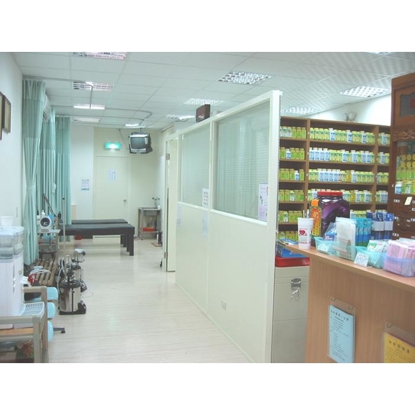 診所診察室、藥局,優力特裝潢工程有限公司